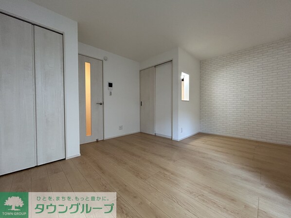 Ours Lavande(ウルス・ラヴァンド)の物件内観写真